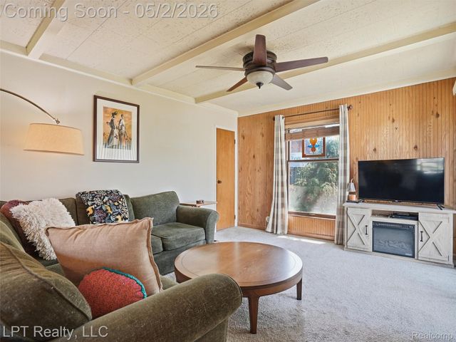 128 Becker Drive, Brighton, MI 48116