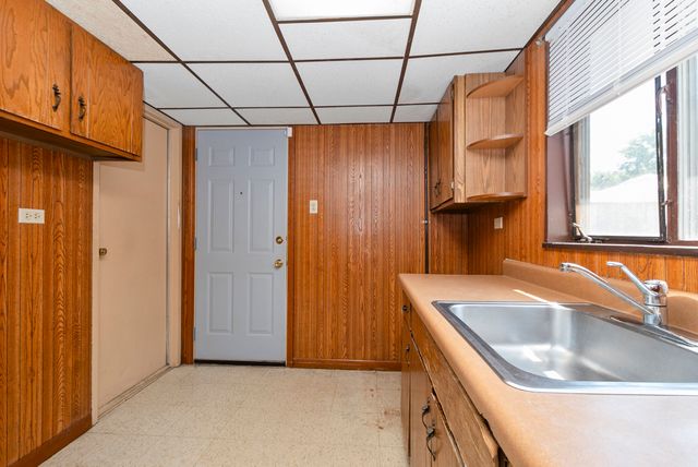 417 Lakewood Boulevard, Park Forest, IL 60466