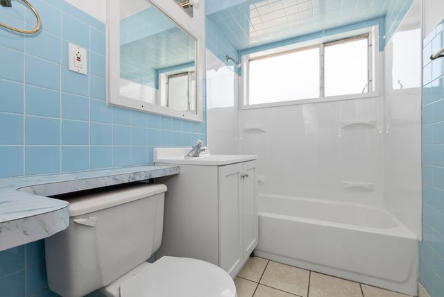 417 Lakewood Boulevard, Park Forest, IL 60466