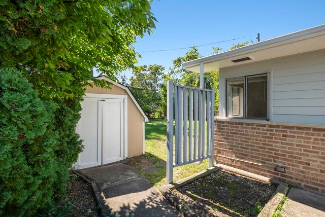 417 Lakewood Boulevard, Park Forest, IL 60466