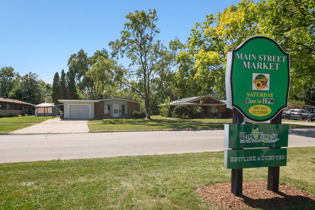 417 Lakewood Boulevard, Park Forest, IL 60466