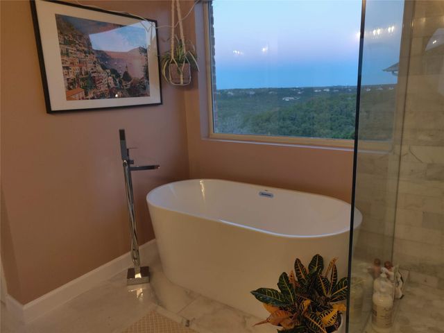 10000 Planters Woods DR, Austin, TX 78730