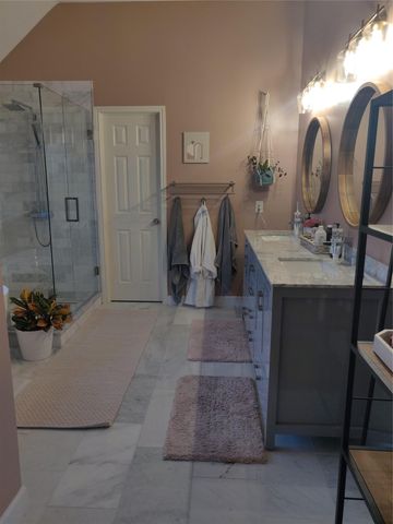 10000 Planters Woods DR, Austin, TX 78730