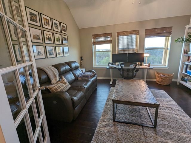 10000 Planters Woods DR, Austin, TX 78730