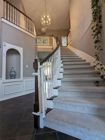 10000 Planters Woods DR, Austin, TX 78730