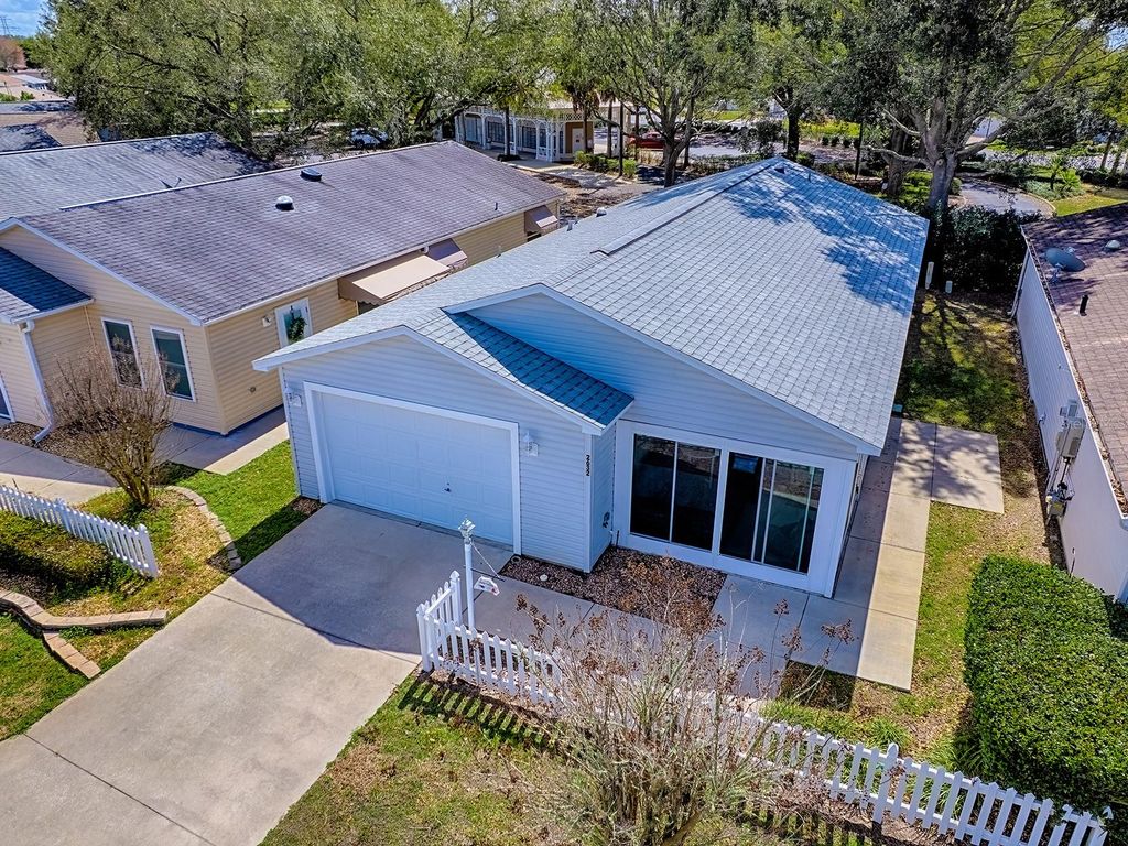 Image 25 of property listing at 2632 MONCAYO AVENUE, The Villages, FL 32162