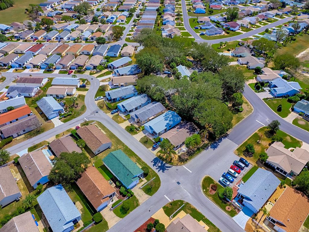 Image 27 of property listing at 2632 MONCAYO AVENUE, The Villages, FL 32162