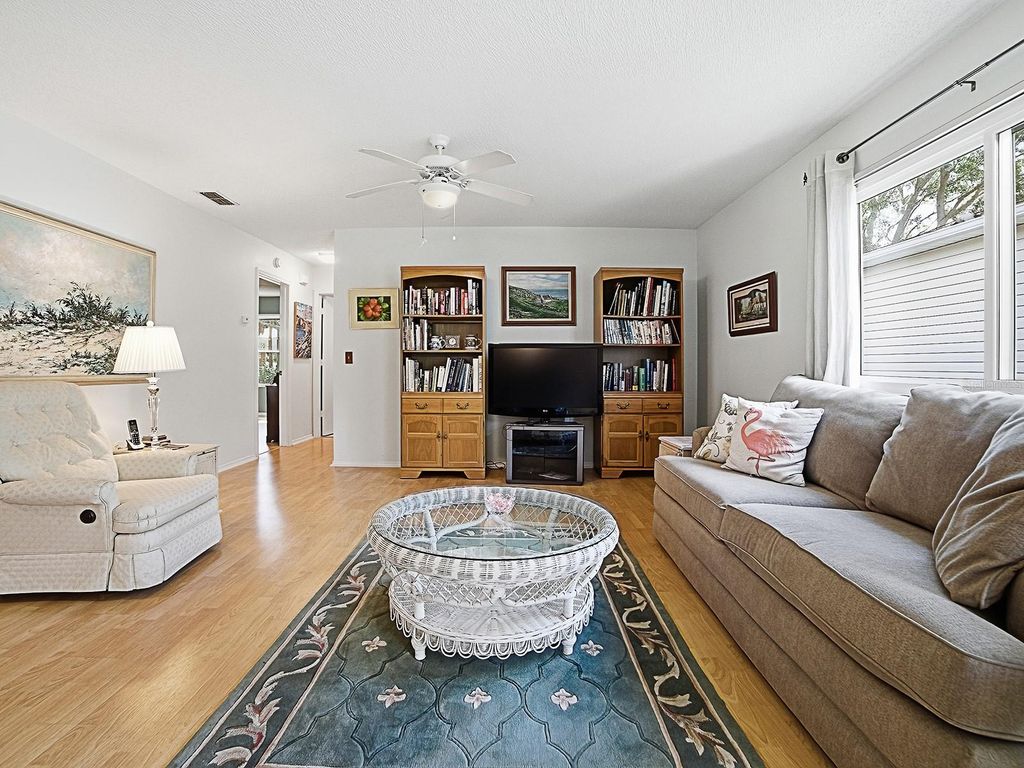 Image 9 of property listing at 2632 MONCAYO AVENUE, The Villages, FL 32162