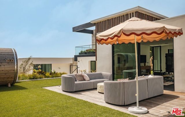 6889 Dume Drive, Malibu, CA 90265