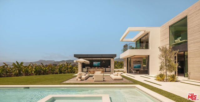 6889 Dume Drive, Malibu, CA 90265