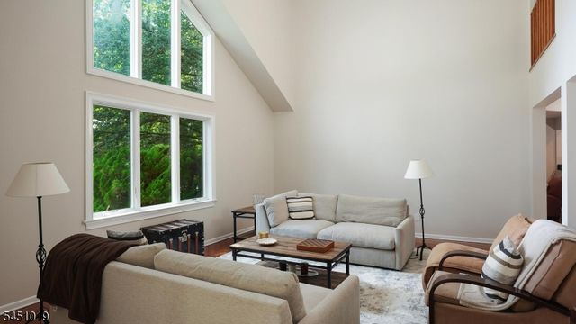 8 Cayuga Way, Bernards Twp., NJ 07920