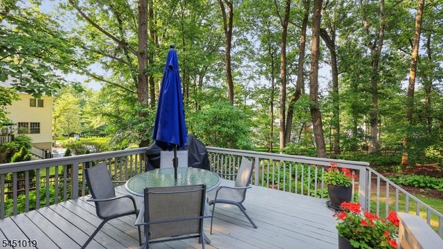 8 Cayuga Way, Bernards Twp., NJ 07920
