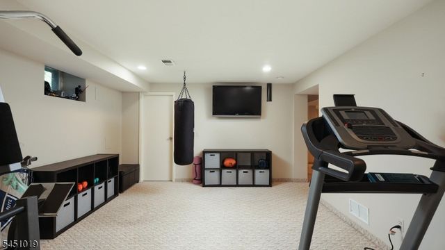 8 Cayuga Way, Bernards Twp., NJ 07920