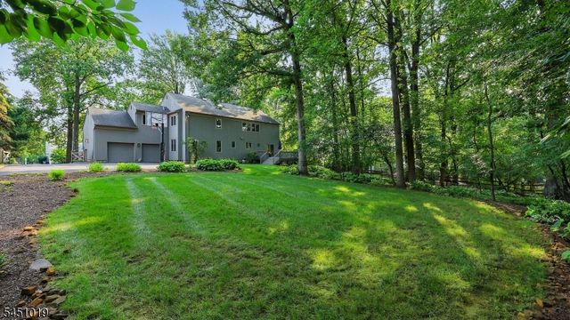 8 Cayuga Way, Bernards Twp., NJ 07920
