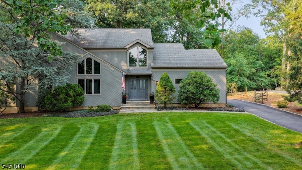 8 Cayuga Way, Bernards Twp., NJ 07920 — photo 2