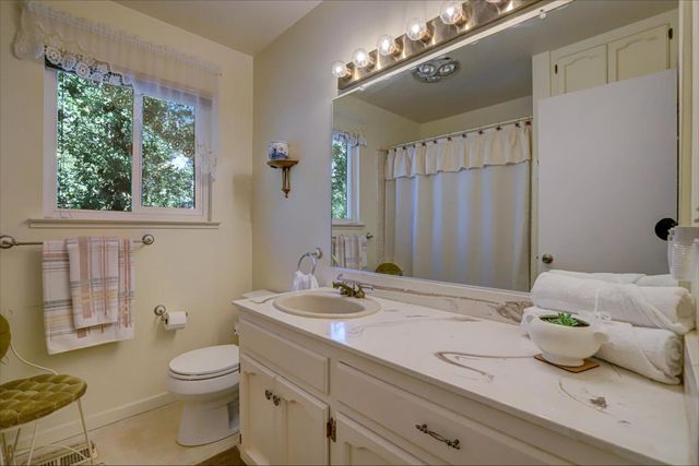 19009 Swallow Way, Penn Valley, CA 95946