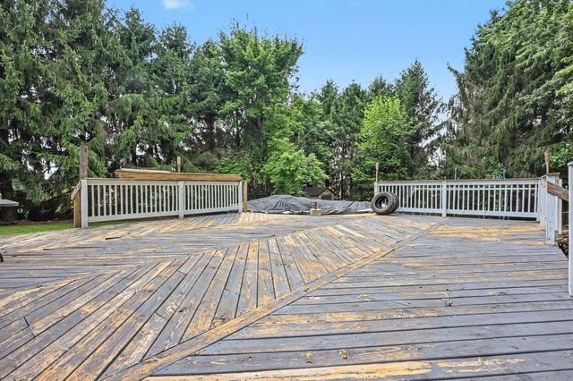 3002 N 350 E, Rolling Prairie, IN 46371