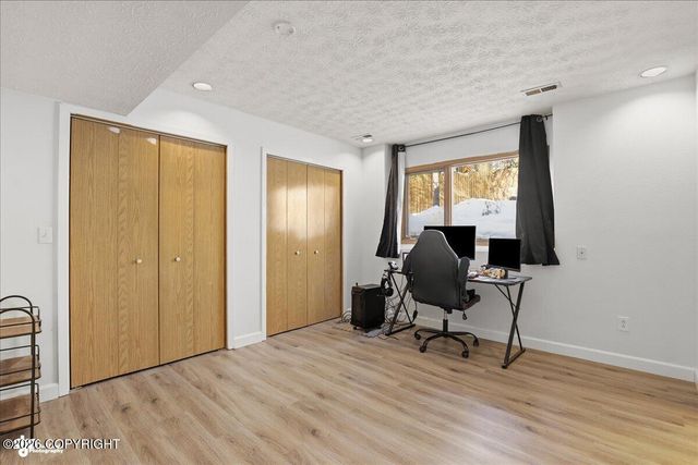 9607 St George Circle, Eagle River, AK 99577