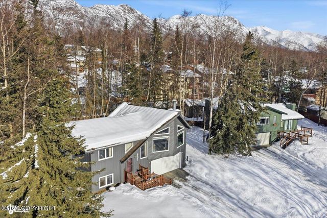 9607 St George Circle, Eagle River, AK 99577