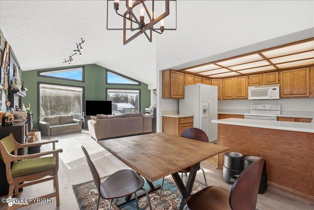 9607 St George Circle, Eagle River, AK 99577