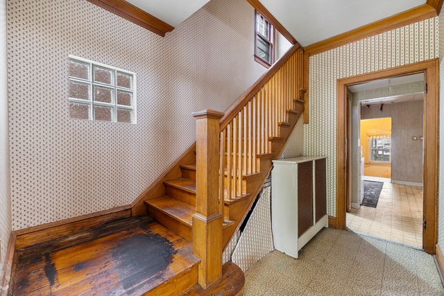209 Le Moyne Parkway, Oak Park, IL 60302
