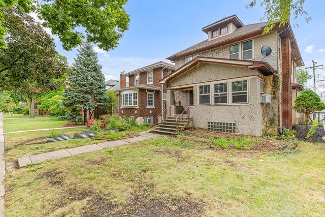 209 Le Moyne Parkway, Oak Park, IL 60302