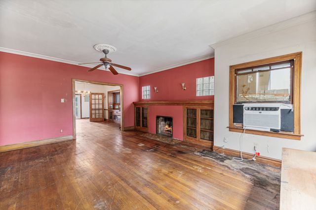 209 Le Moyne Parkway, Oak Park, IL 60302