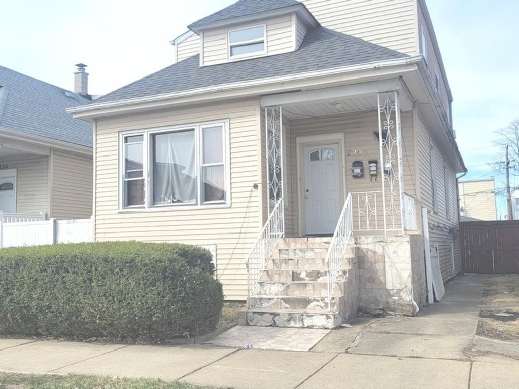 2240 N Monitor Avenue, Chicago, IL 60639