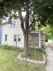 133 W 16TH AVENUE, Oshkosh, WI 54902