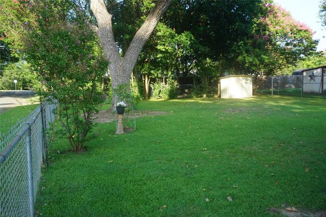 2121 N Alexander Street, Sherman, TX 75092