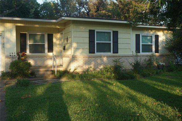 2121 N Alexander Street, Sherman, TX 75092