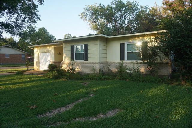 2121 N Alexander Street, Sherman, TX 75092