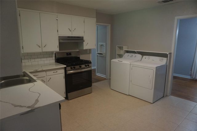 2121 N Alexander Street, Sherman, TX 75092