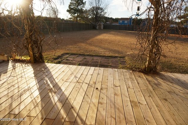 302 Rack Lane, Hubert, NC 28539