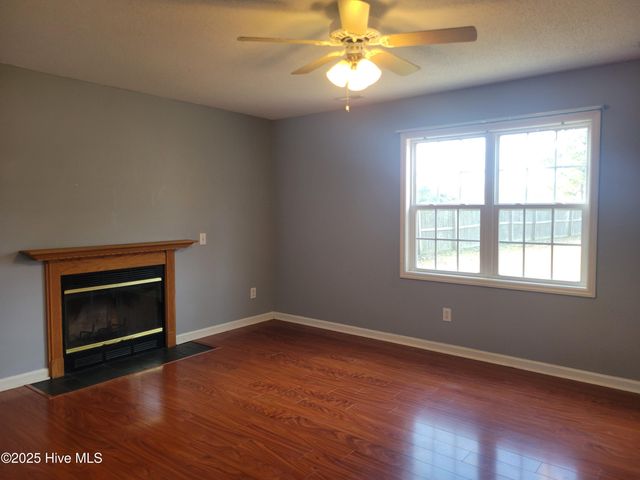 302 Rack Lane, Hubert, NC 28539