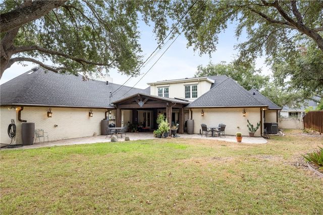 317 Cape Aron Dr, Corpus Christi, TX 78412