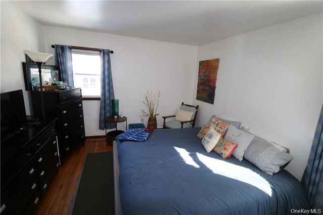 12 Round Lake Avenue, Monroe, NY 10950