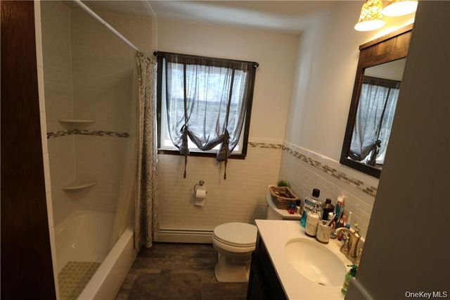 12 Round Lake Avenue, Monroe, NY 10950