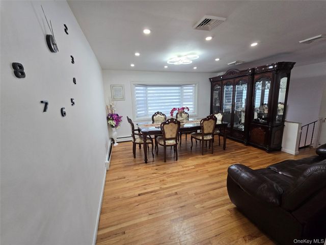 12 Round Lake Avenue, Monroe, NY 10950