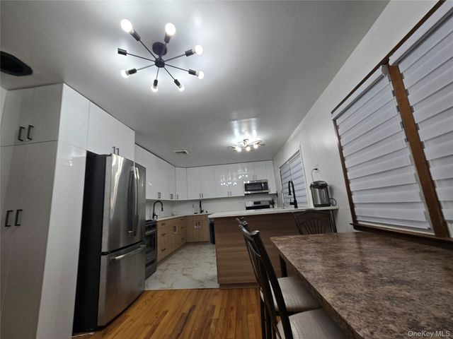 12 Round Lake Avenue, Monroe, NY 10950