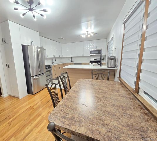 12 Round Lake Avenue, Monroe, NY 10950