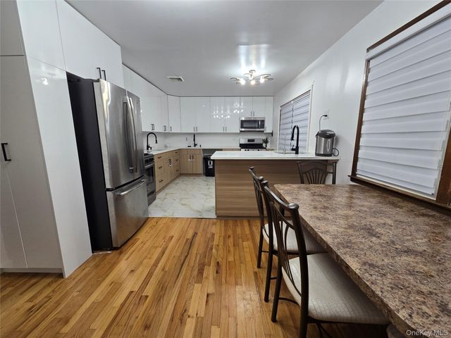 12 Round Lake Avenue, Monroe, NY 10950