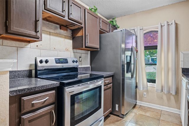 1419 Woodfern Drive, Arlington, TX 76018