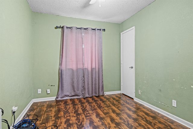 1419 Woodfern Drive, Arlington, TX 76018