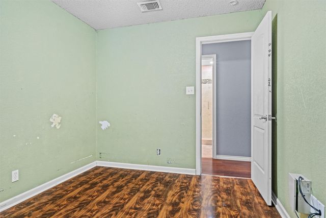 1419 Woodfern Drive, Arlington, TX 76018