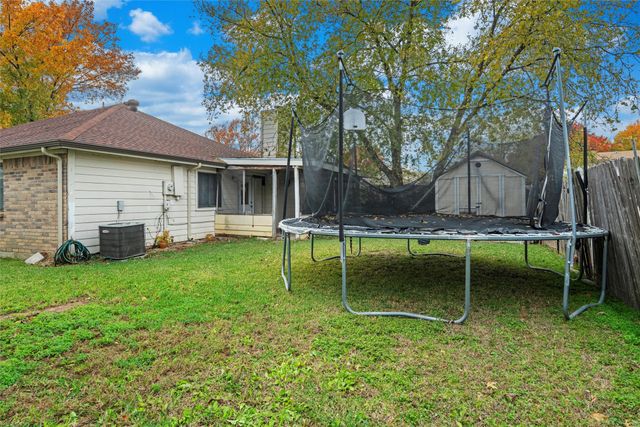 1419 Woodfern Drive, Arlington, TX 76018