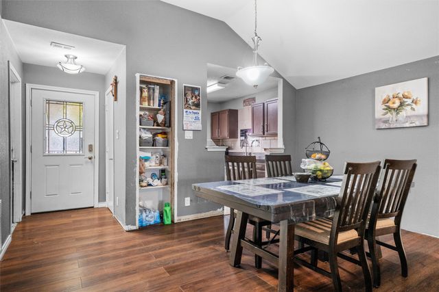 1419 Woodfern Drive, Arlington, TX 76018