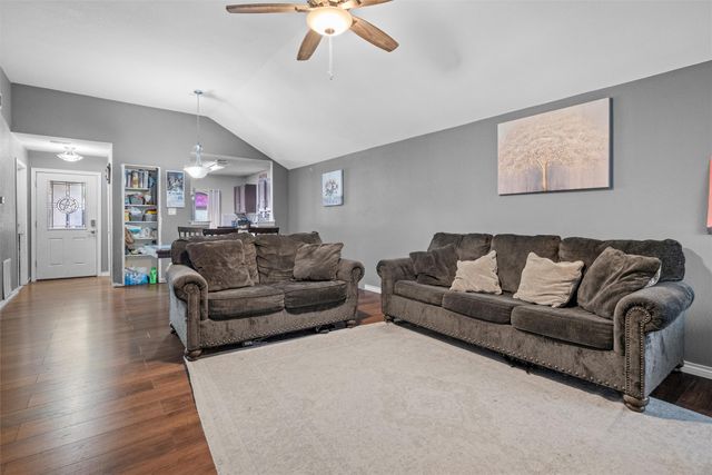 1419 Woodfern Drive, Arlington, TX 76018