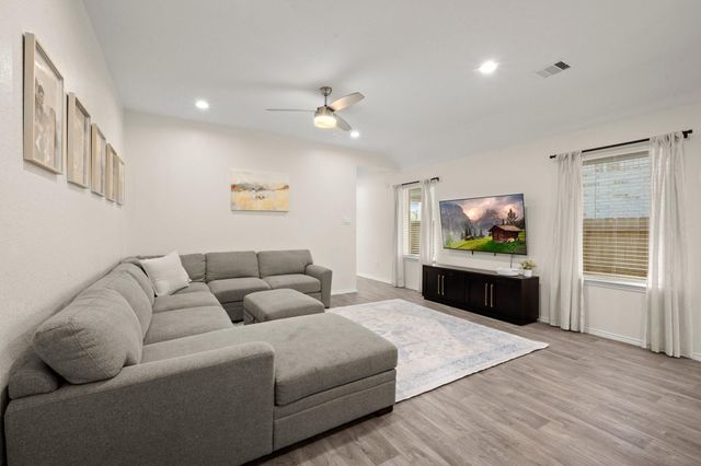 20010 Sienna Green Drive, Hockley, TX 77447