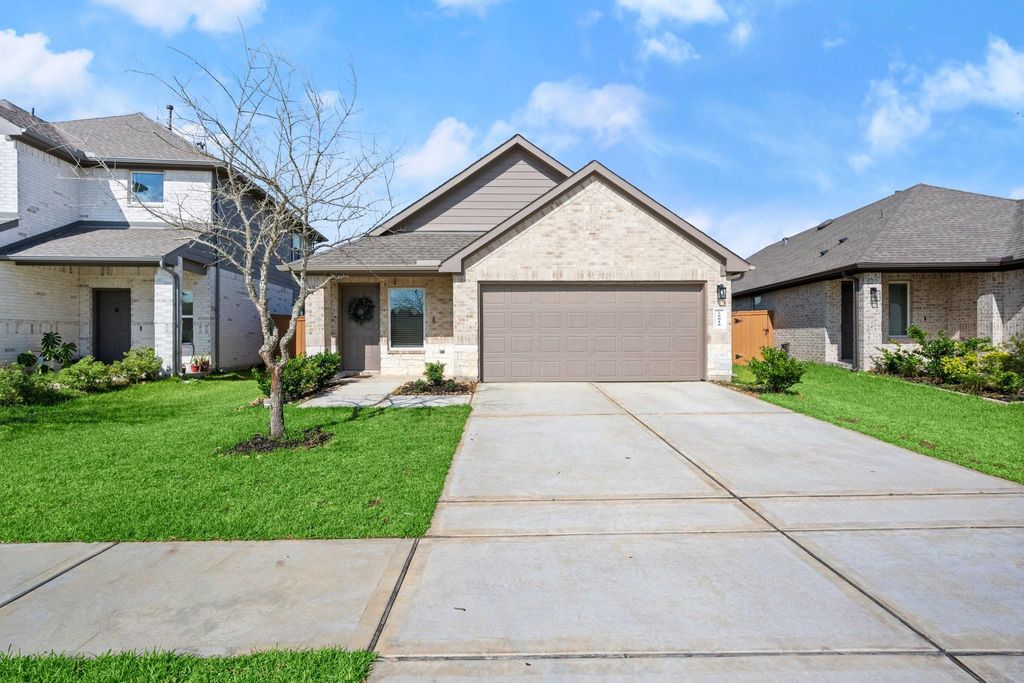 20010 Sienna Green Drive, Hockley, TX 77447